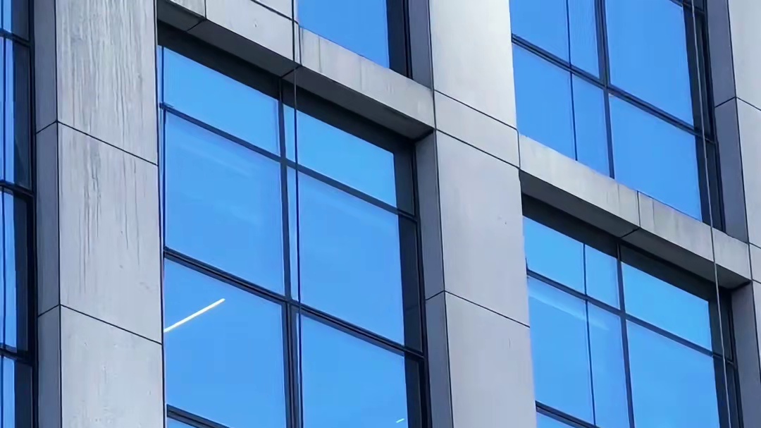 幕墙清洗，就找大成航空