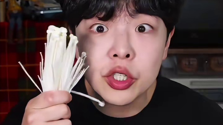 韩国小伙的火鸡面测评