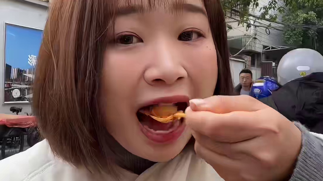 菜场门口的剪刀土豆！！给我香迷糊了～