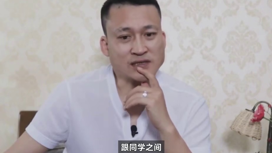 UZI22分钟长纪录片，一口气看完。UZi虎牙直播