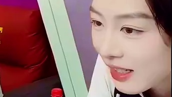 王思诺滴水不漏的防守，被师傅的地摊轻松化解 台球是一种生活戴勇