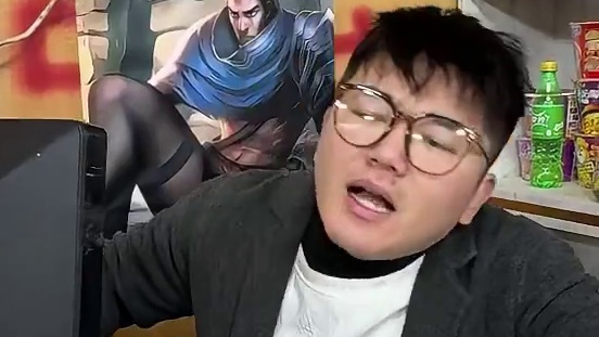 剧情 大军心肠好，接纳无家可归的流浪汉