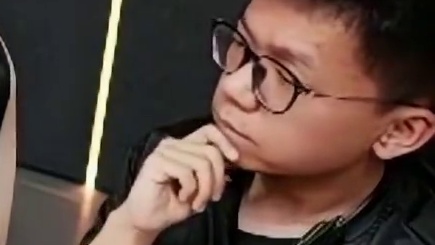 曾经的悍匪队白鲨，如今不会打潜伏 白老板看到自家战队被翻盘，洪齐和念旧坦言就是队员能力有限。#TLG