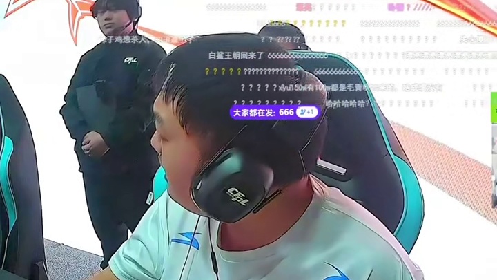 xyu拿下不可能1v4残局，直接给白鲨全队打内讧了，暂停交流老弟口吐芬芳2