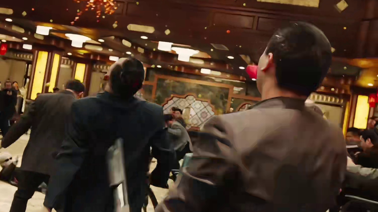 今年的春节档太热闹了，全新设定穿梭梦境，看看我俩如何力挽狂澜！