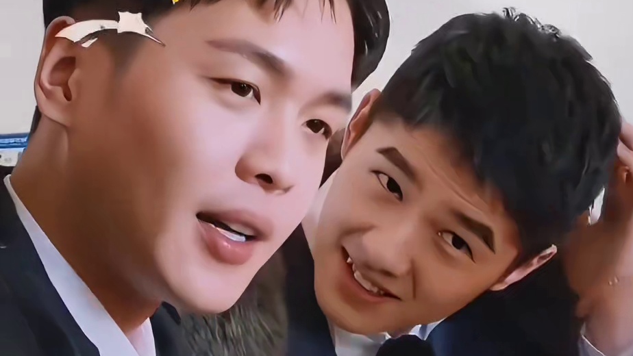 撒贝宁：为什么同样的制服，肖战和我穿起来不一样呢？