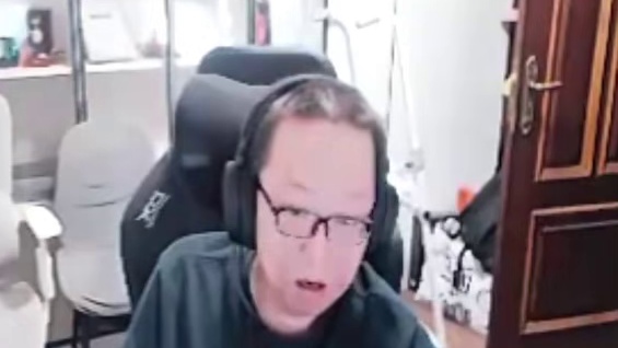 欧欧要单人去小道，绝迹说你跟幻神怎么比，结果光速打脸， 原来欧欧的节奏，全是绝迹带的