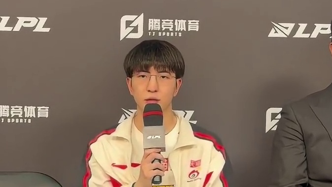 被AL翻盘…Elk：英雄熟练度不够。如何评价Zika的韦鲁斯？