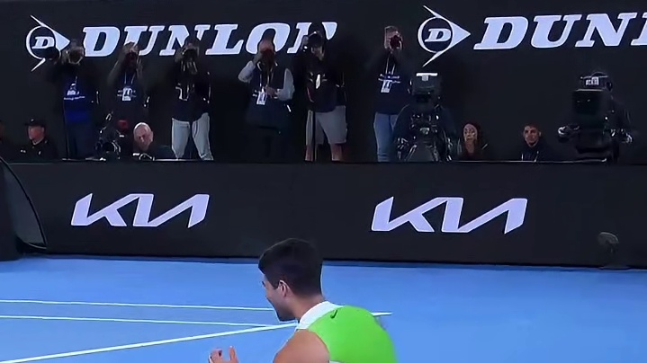 阿尔卡拉斯3-1战胜德约科维奇夺男单冠军！