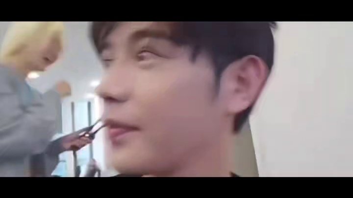 “你看人家！”