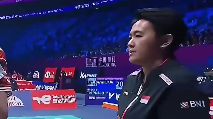 面对误判，他们都会是怎样的反应？ 2025年羽毛球世锦赛石宇奇VS拉克什亚