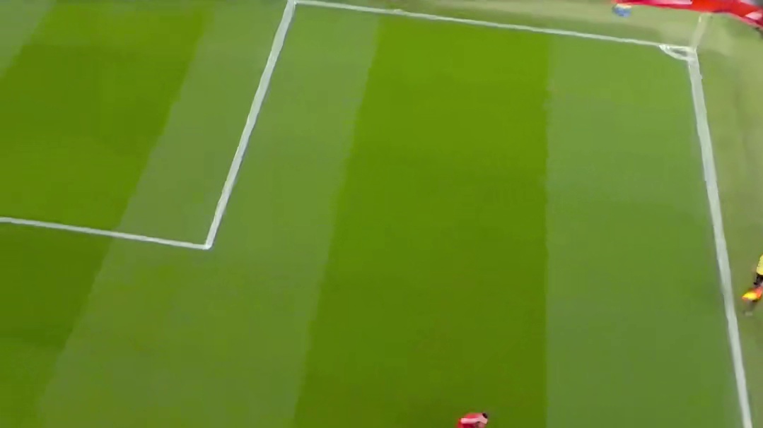 球童开始操作，进攻就要快的