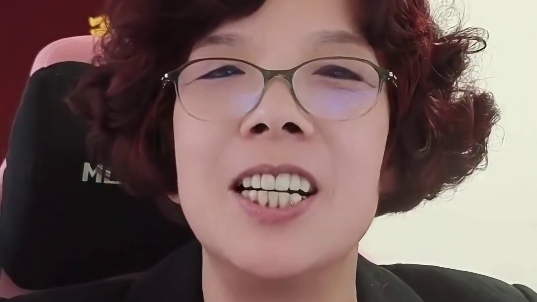 六旬老太请假通知 同志们深圳见！