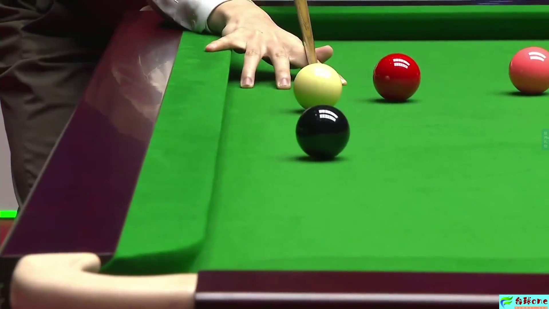 2026斯诺克大奖赛，赵心童命悬一线绝地反击，结局上演神仙球