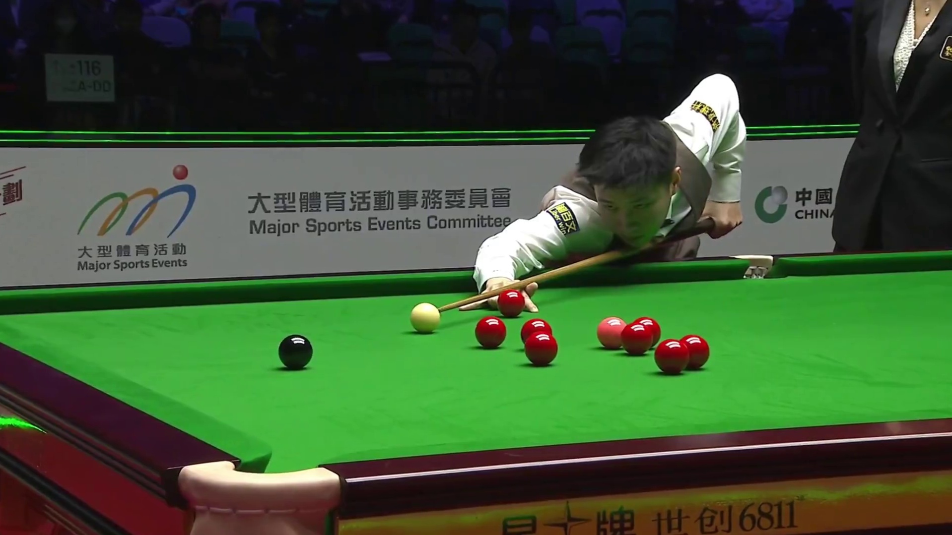 世界大奖赛，赵心童疯狂逆转塞尔比，极限组合球上手狂轰140分