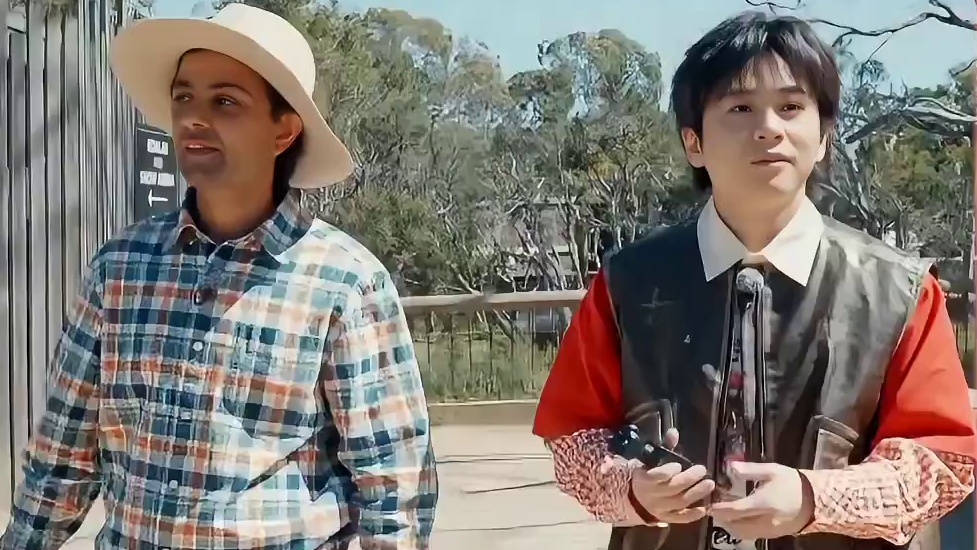 武艺对身高的执念有多深？竟然去找动物比身高！