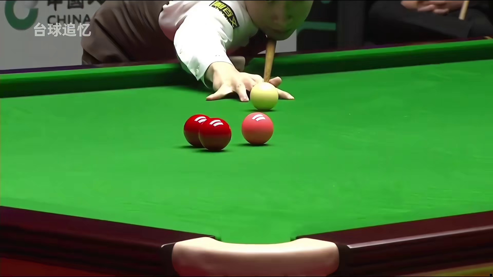 世界大奖赛，赵心童大战塞尔比，连续“炸裂”翻袋点燃全场！