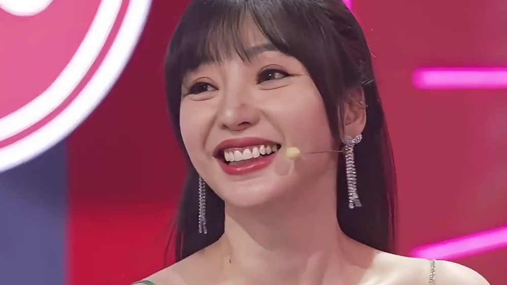 真的有被柳岩迷到，可盐可甜的