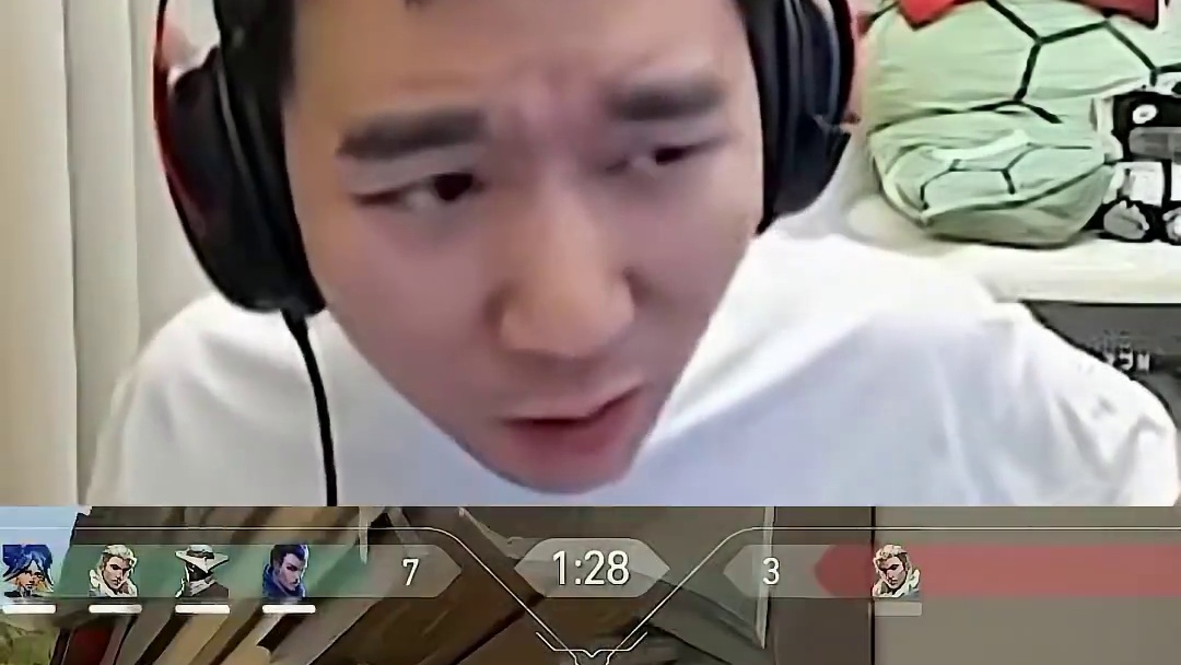 stew五杀被抢居然下意识握拳，导播回放给stew一脸懵逼