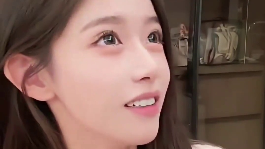 无畏的颜值得到了圈外人的肯定，无畏的发型得到了圈内人的否定