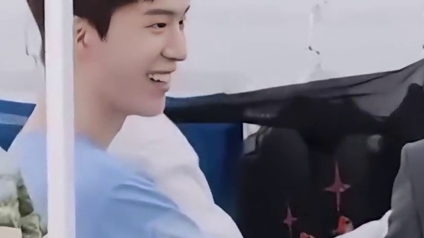 陈伟霆知道他戴的是假发套后