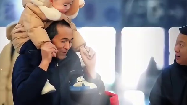 【最美的风景在回家路上】塞满心意的行囊、奔赴团圆的身影……，你踏上回家的路了吗？回家路上让这些歌声相