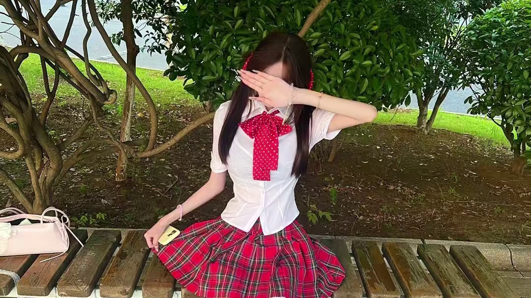 当年扫射哥哥控时 我在哥哥怀里撒娇 逃过一劫(๑´ㅂ`๑)