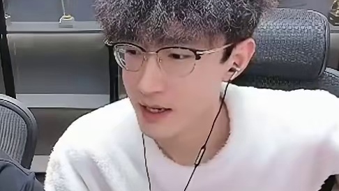 蔡哥你恰点饭吧！看给弹幕急成啥了！