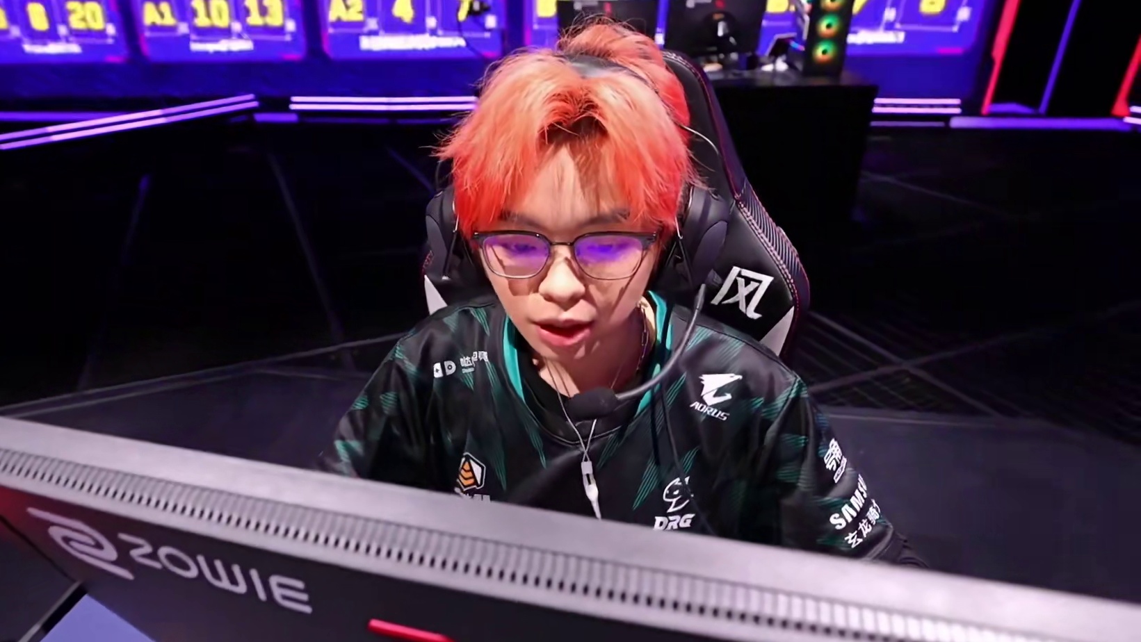 幻灵断住回防二人！比赛悬念仍在继续！！！