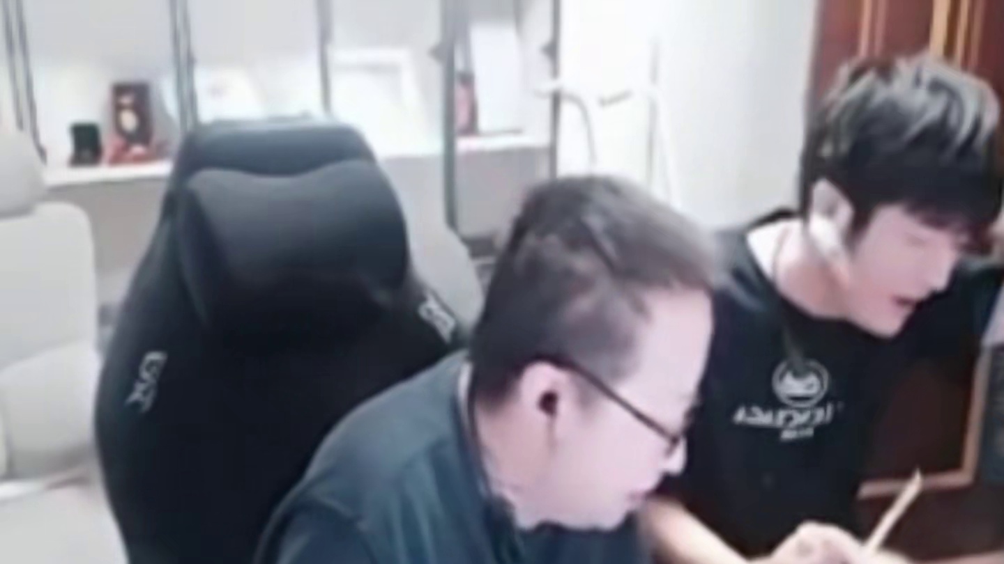 DOO潜艇两把四杀V俩残局 绝迹欧欧一顿我擦 直言林威上也能赢