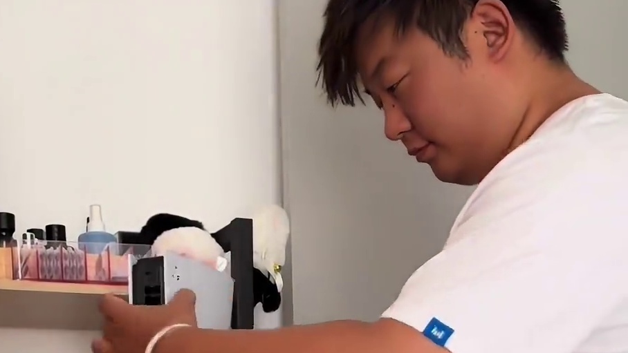 老公说买冰箱送了个路由器