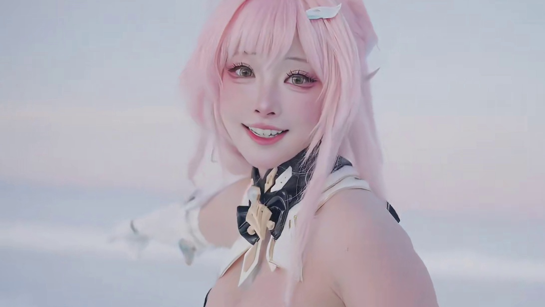 在北极冰原极光中 与爱弥斯的回忆 
………别…