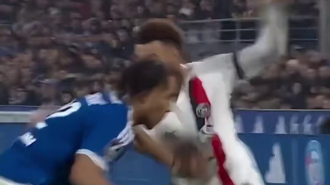 绿茵烽烟！世子之争向来惨烈，唯有实力才能加冕为王️