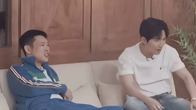 原来每个组合都有自己爱斗嘴也爱贴贴的忙内组啊