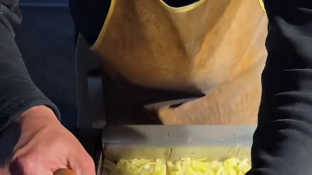 6元一个的土豆丝饼，土豆脑袋根本走不动道啊！！