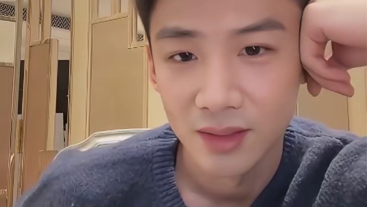 不是你们怎么拿白敬亭当黄子韬玩啊