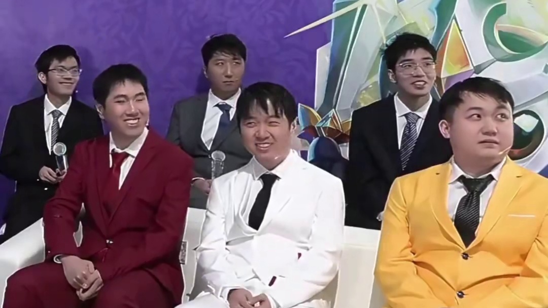 云顶年度装备颁奖！恭喜羊刀获奖！