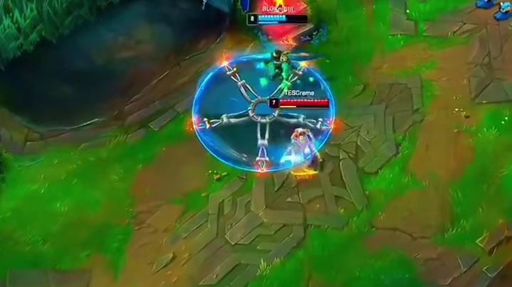 小奶油：都是顶级中单！ 你让我避他锋芒？