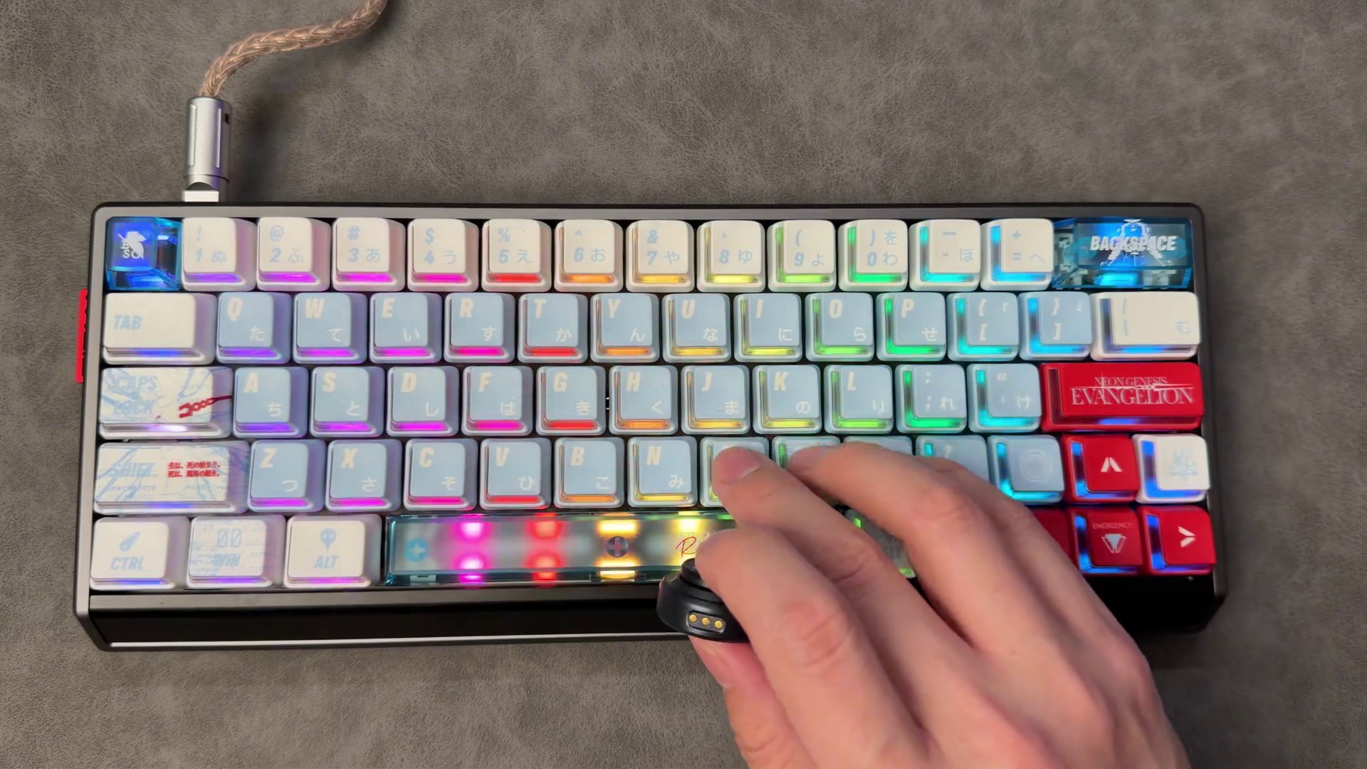 情人节该送他/她什么？泰坦国度ultra63系列磁轴键盘