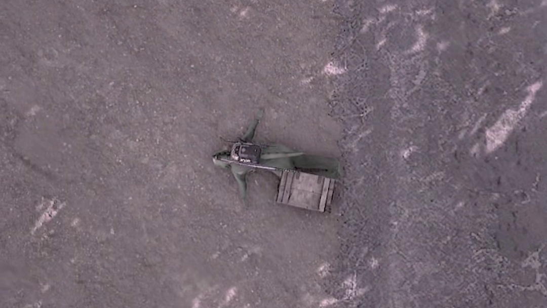 骑摩托车被打下来了？