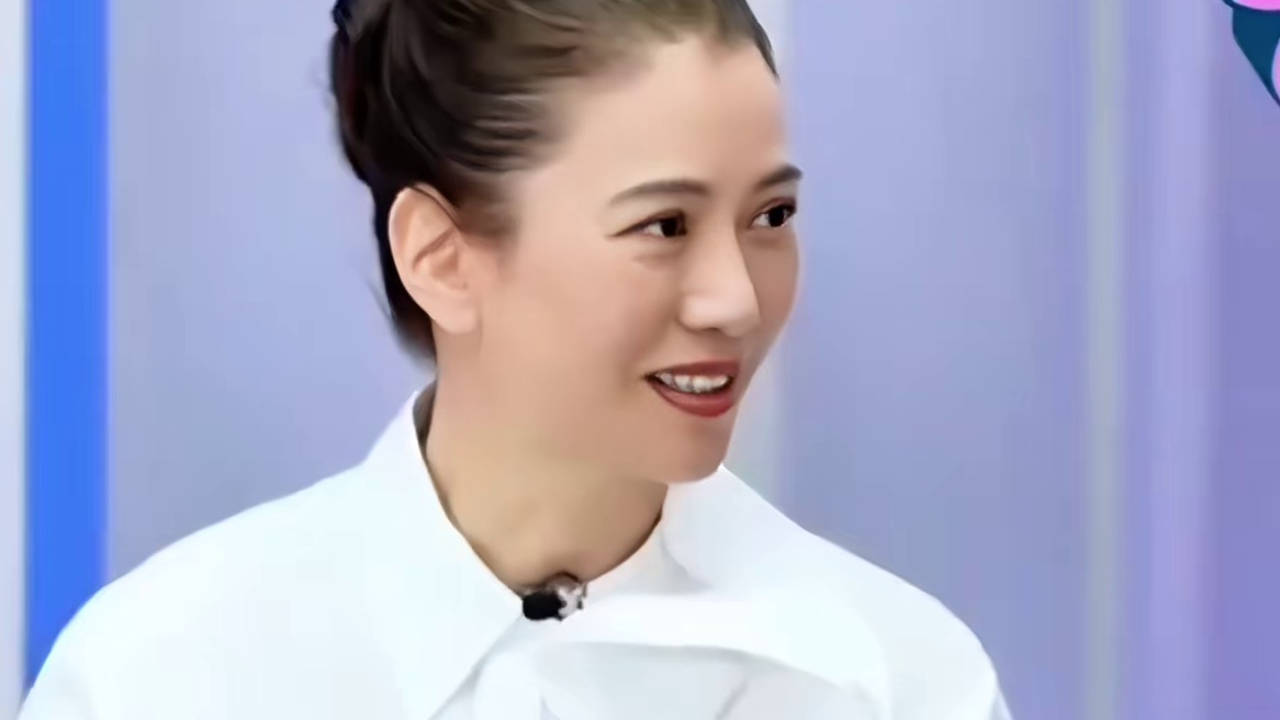 岳云鹏玩懵袁咏仪搞笑瞬间