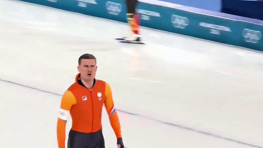 廉子文犯规阻碍路线，主动致歉但被荷兰运动员无理甩开殴打谩骂