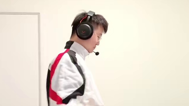 我自己不敢看，麻烦你们帮我把这个视频看完一下 我自己不敢看这个视频，麻烦你们帮我看一下