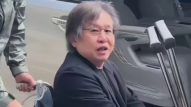 郑智化被狠狠打脸！根本没有连滚带爬！