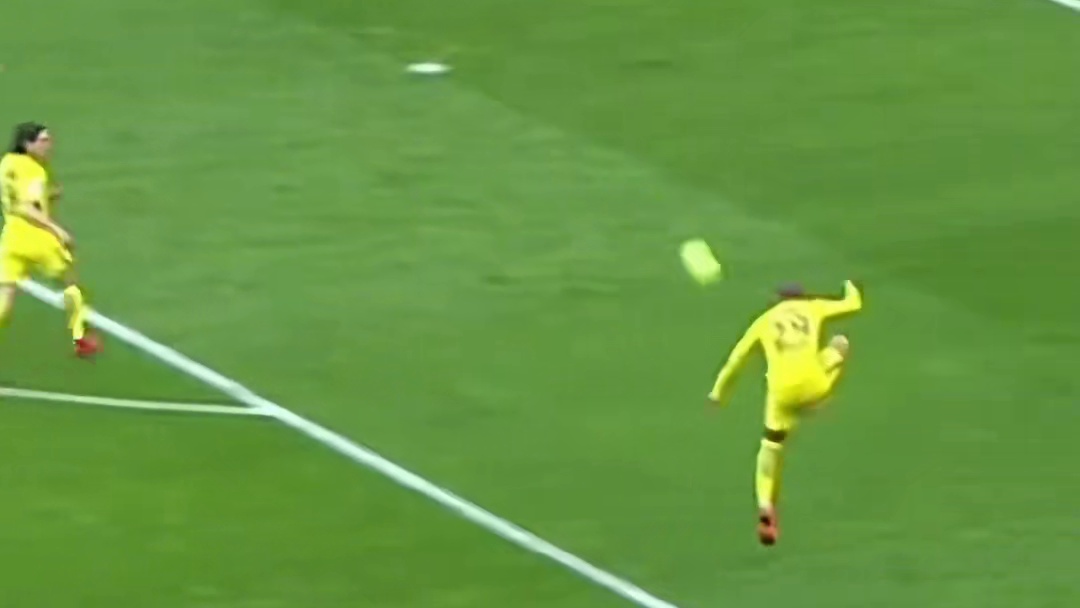 天使赴情人节之约，祝迪马利亚38岁生辰快乐！