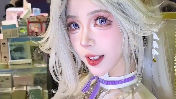 当你有这样的火舞进入峡谷 省心出游用灵光 cos