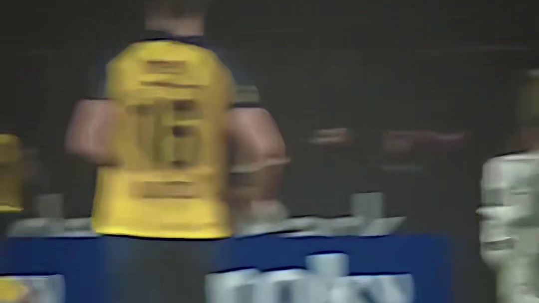 防线倒下了 可是我不能呀