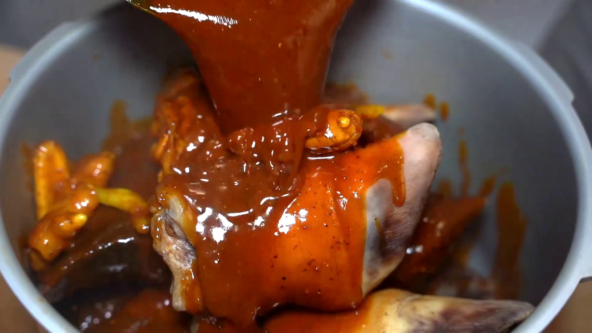 大山出来的孩子，8年从0到200家店，1年流水1个亿，真厉害