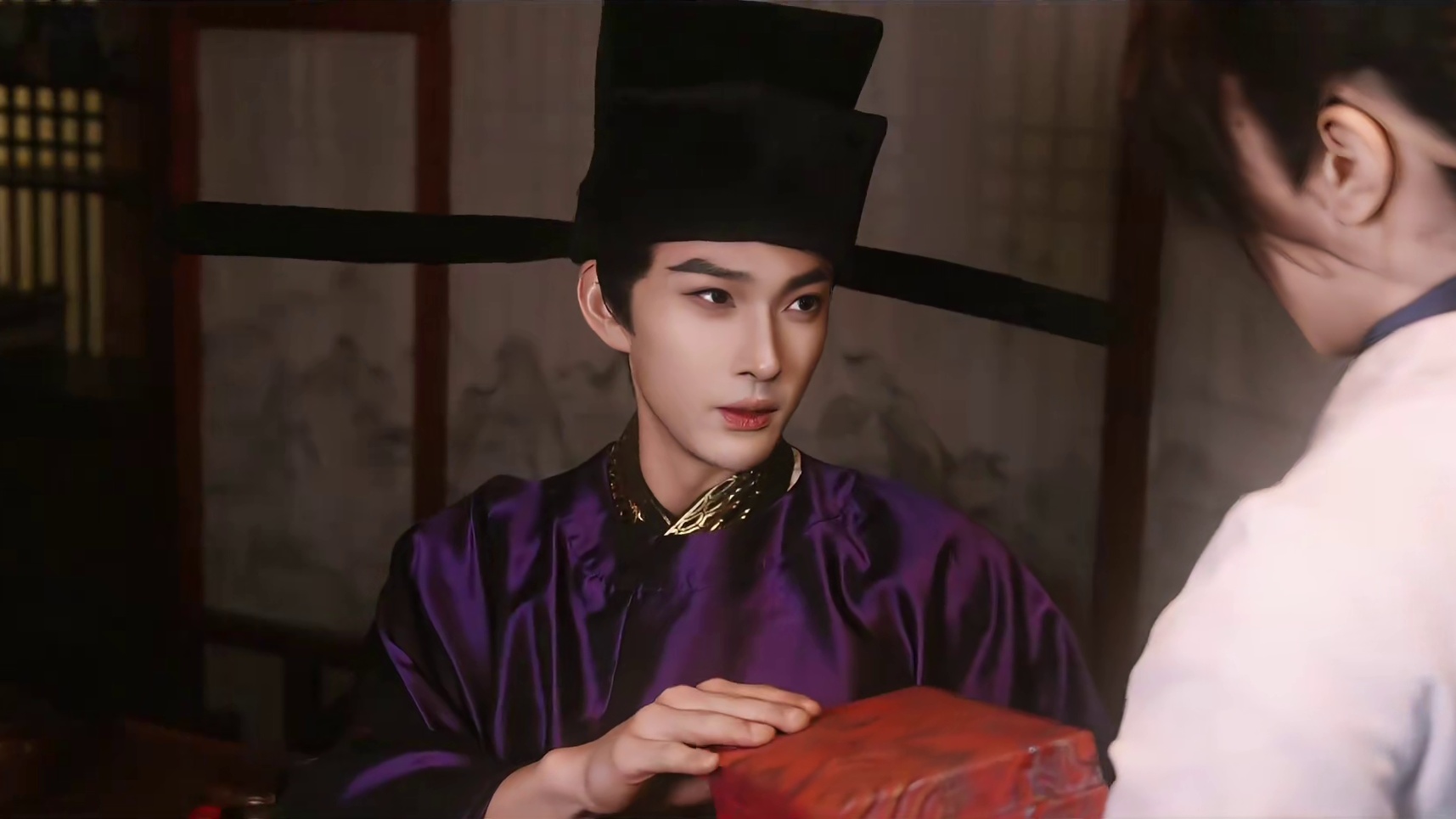 “少侠，这新年礼物可还喜欢？” 在