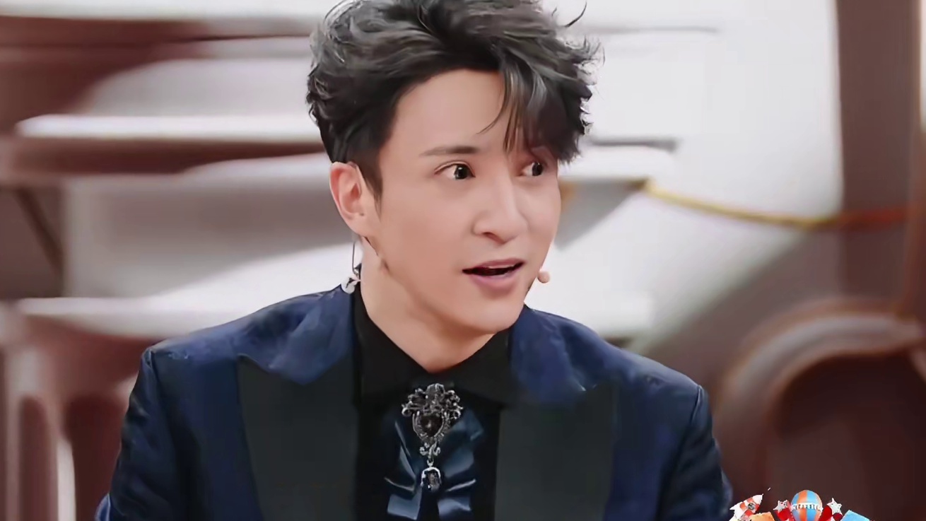 薛之谦助手尽显悠闲自在范